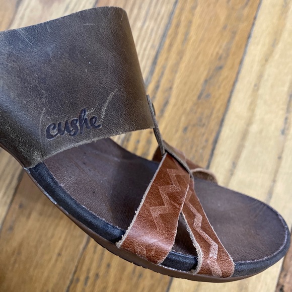 Cushe Mellow Coquira Leather Slip On Sandals 9 - Picture 5 of 8